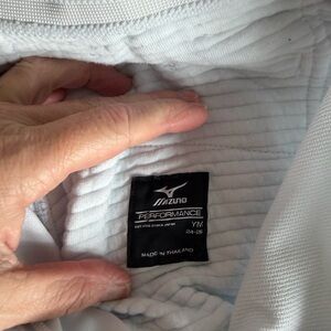 Mizuno White Performance Apparel